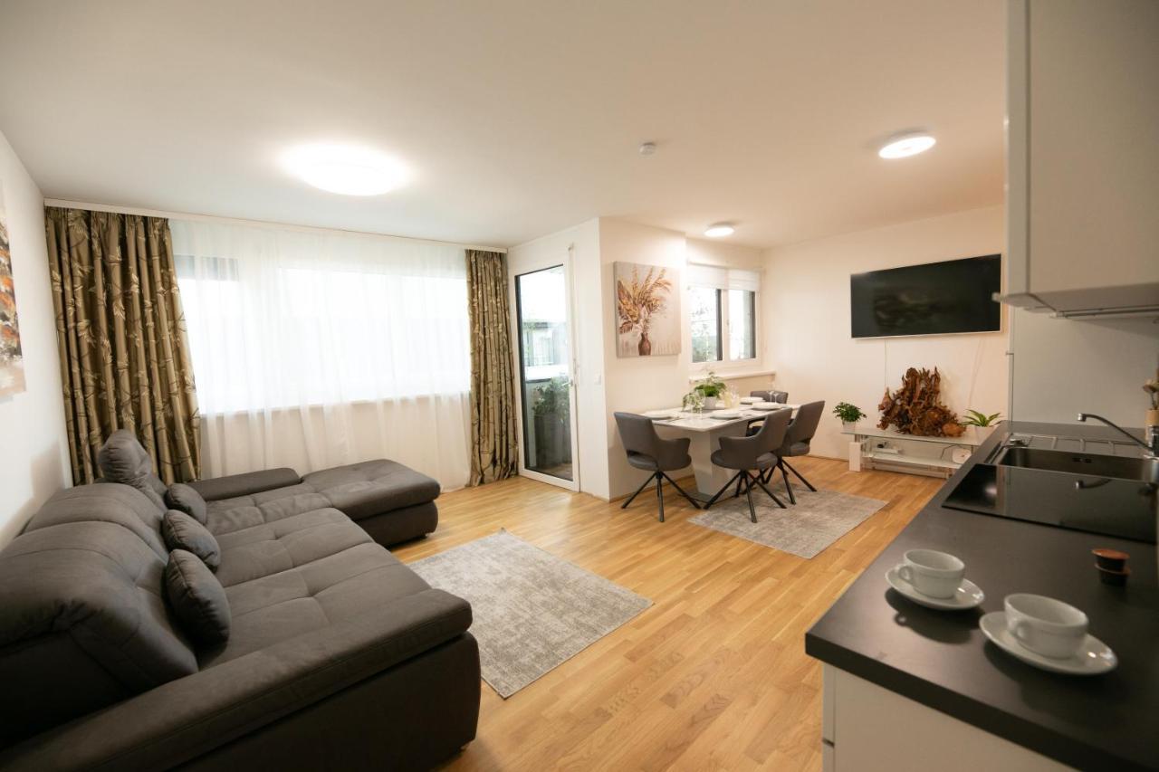 Schoenes Living Am Donauufer Vienna Exterior photo